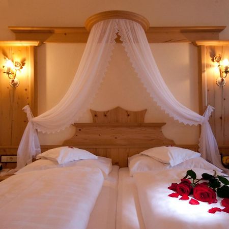 Hotel Seefelderhof ゼーフェルト・イン・チロル エクステリア 写真