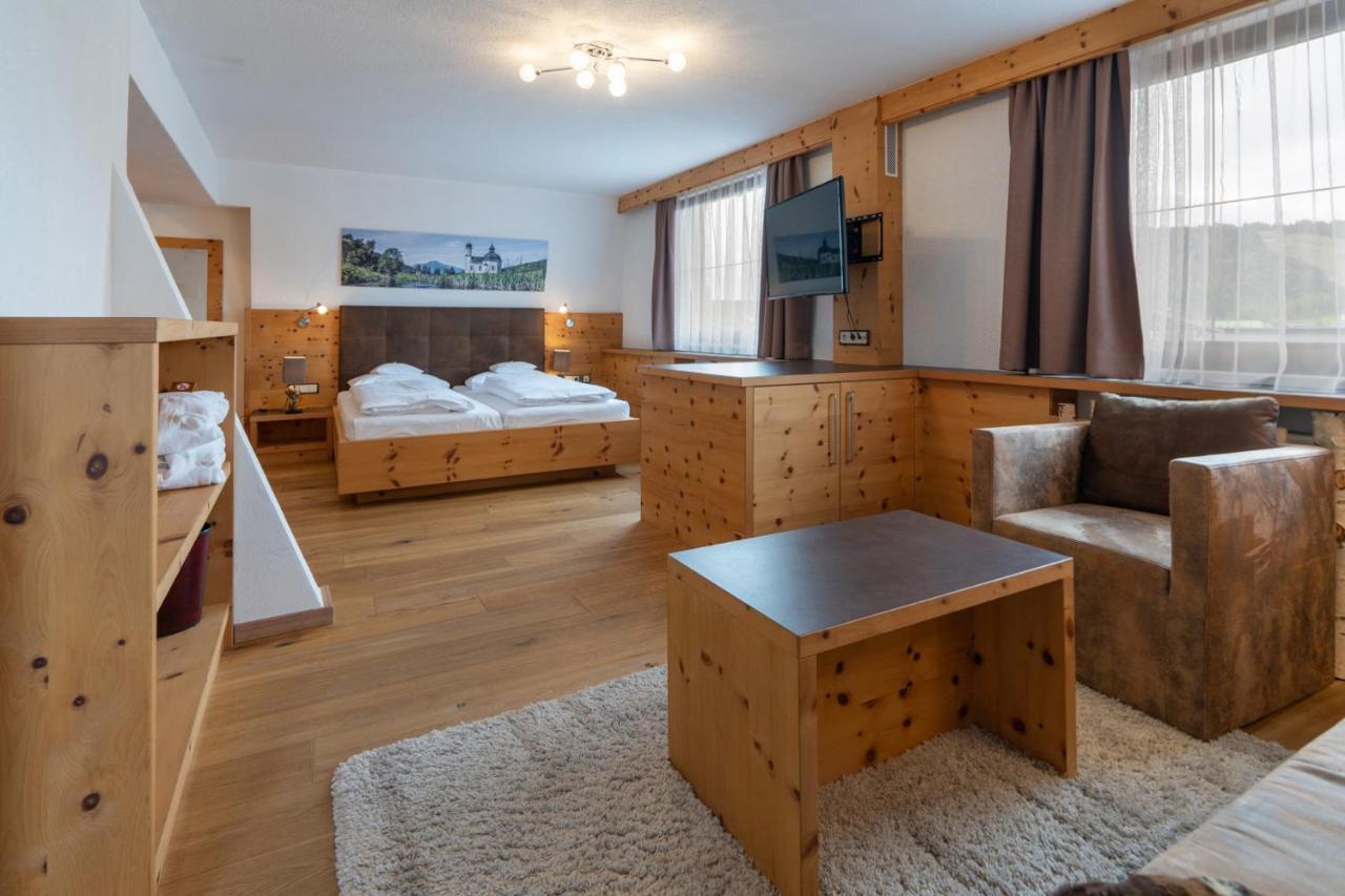 Hotel Seefelderhof ゼーフェルト・イン・チロル エクステリア 写真