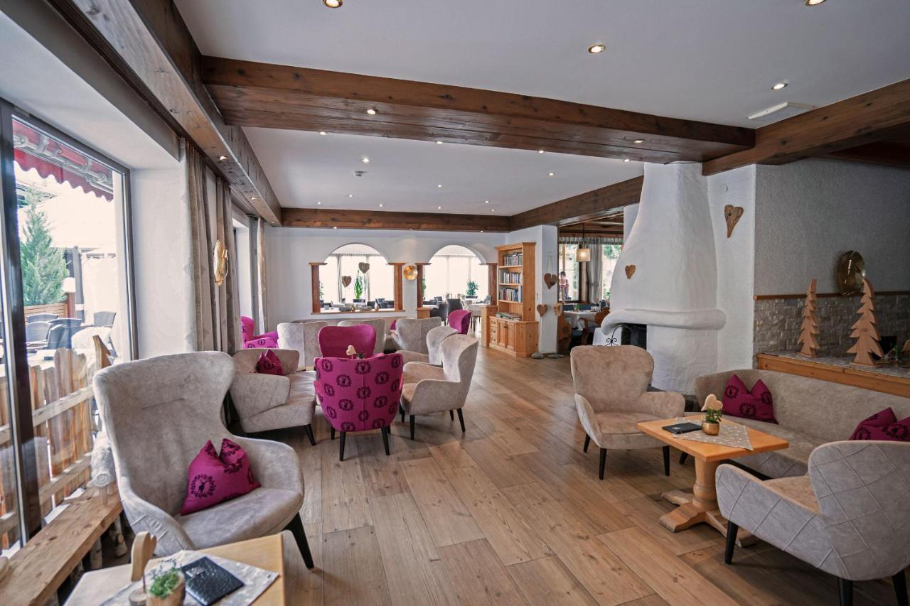 Hotel Seefelderhof ゼーフェルト・イン・チロル エクステリア 写真