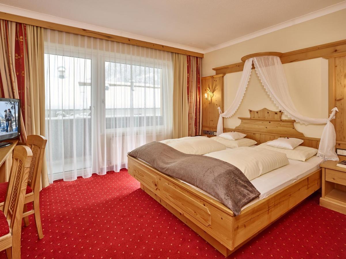 Hotel Seefelderhof ゼーフェルト・イン・チロル エクステリア 写真