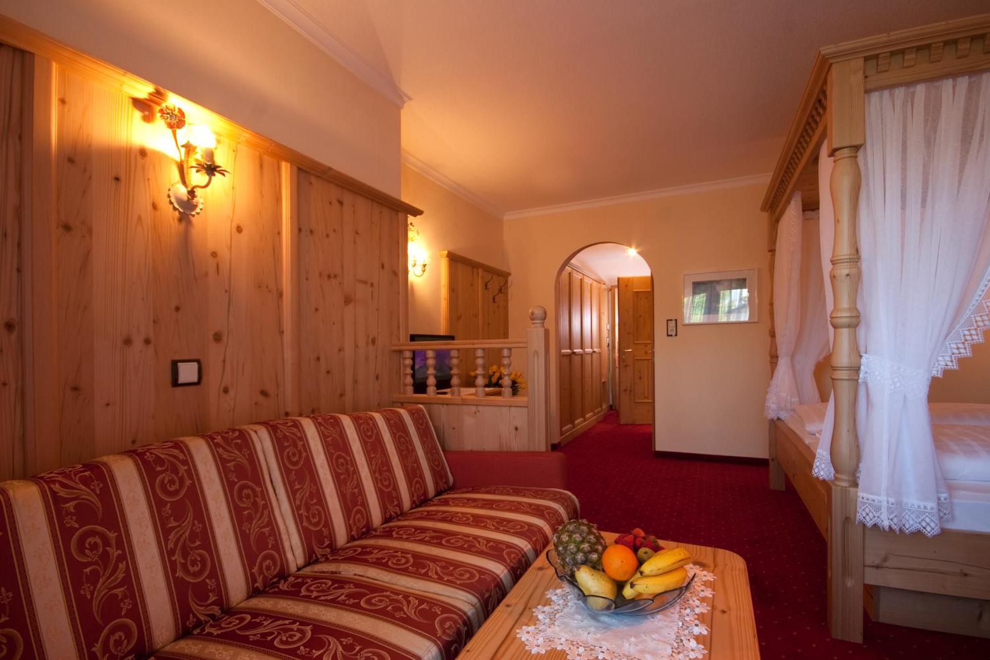 Hotel Seefelderhof ゼーフェルト・イン・チロル エクステリア 写真