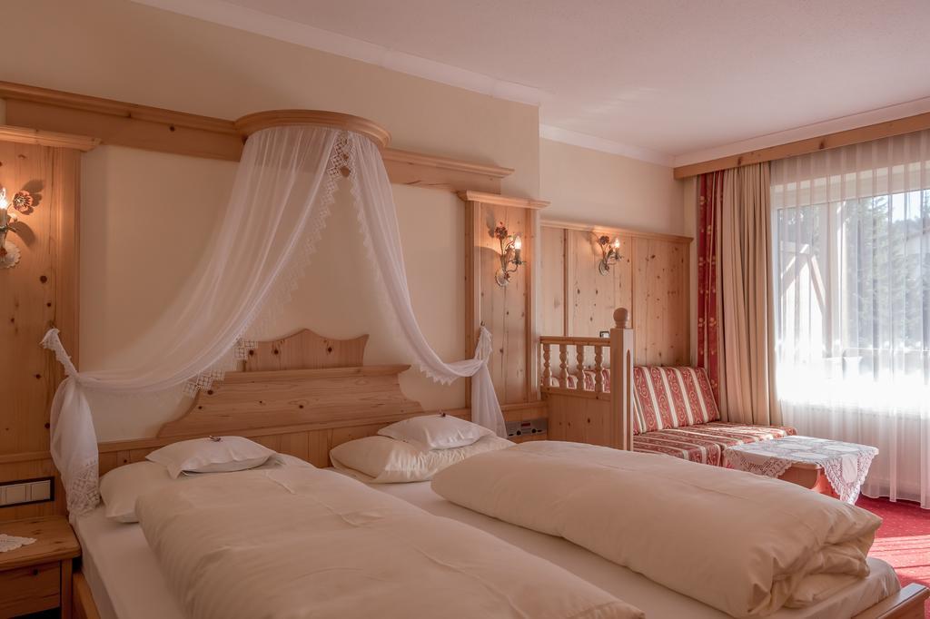 Hotel Seefelderhof ゼーフェルト・イン・チロル エクステリア 写真